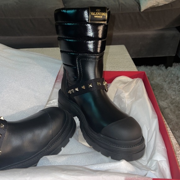 Valentino all weather boots size 9.5 - Picture 9 of 10